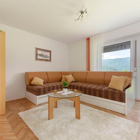 Hisa V Zelenem Διαμέρισμα Μπλεντ Εξωτερικό φωτογραφία